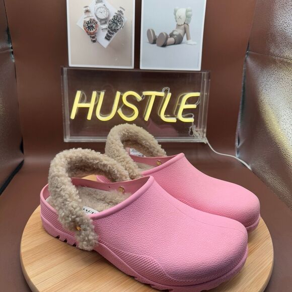 Coach womens size 10 Lola Clog Rubber Shearling Lined Barbie pink - Picture 1 of 7